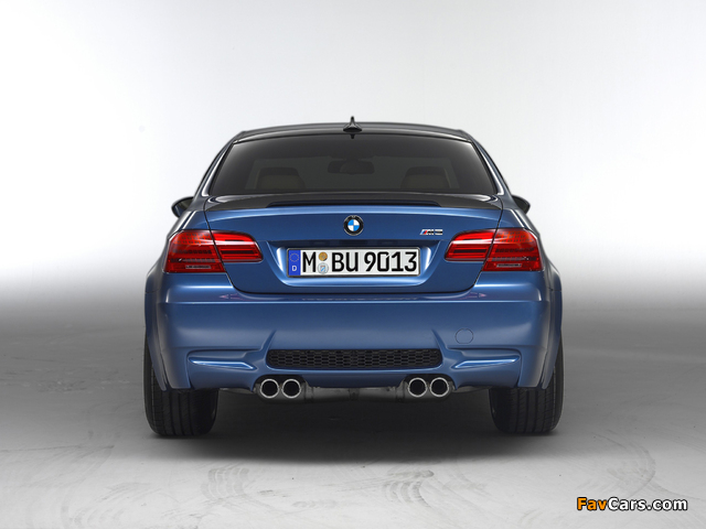 Photos of BMW M3 Coupe Competition Package (E92) 2010 (640 x 480)
