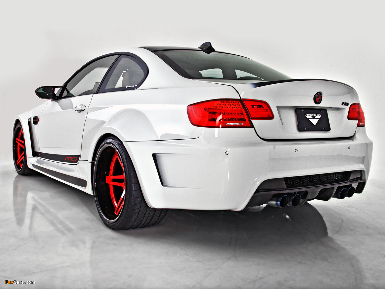 Photos of Vorsteiner BMW M3 Coupe GTRS3 Candy Cane (E92) 2011 (1280 x 960)