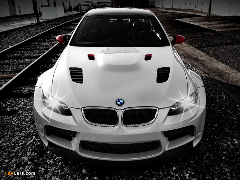 Photos of Vorsteiner BMW M3 Coupe GTRS3 Candy Cane (E92) 2011 (800 x 600)