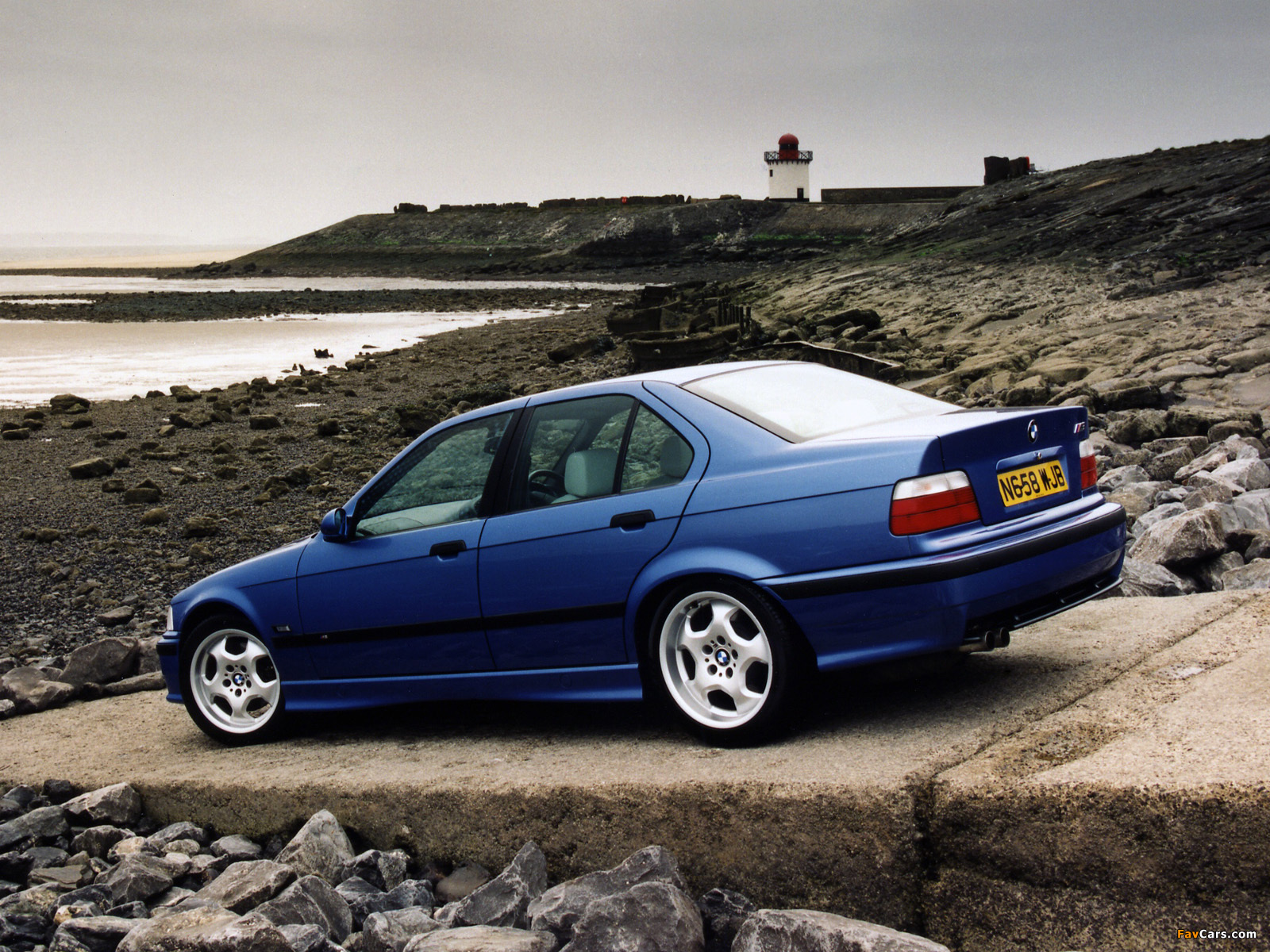 Pictures of BMW M3 Sedan UK-spec (E36) 1994–97 (1600 x 1200)