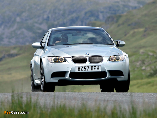 Pictures of BMW M3 Coupe UK-spec (E92) 2007 (640 x 480)