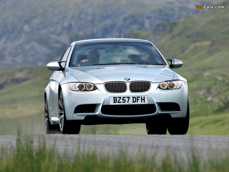 Pictures of BMW M3 Coupe UK-spec (E92) 2007 (800 x 600)