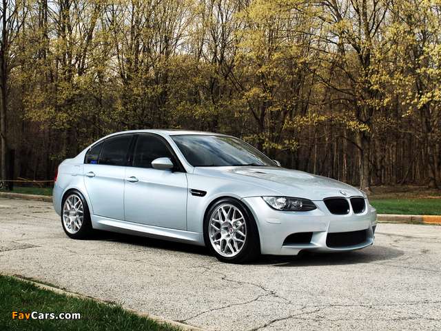 Pictures of IND BMW M3 Sedan (E90) 2009–10 (640 x 480)