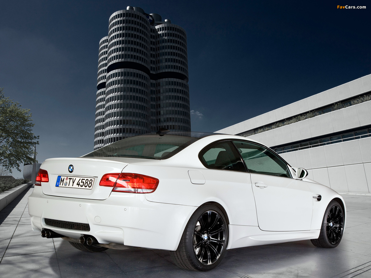 Pictures of BMW M3 Coupe Alpine White Edition (E92) 2009 (1280 x 960)