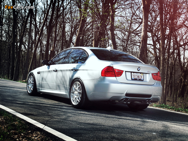 Pictures of IND BMW M3 Sedan (E90) 2009–10 (640 x 480)