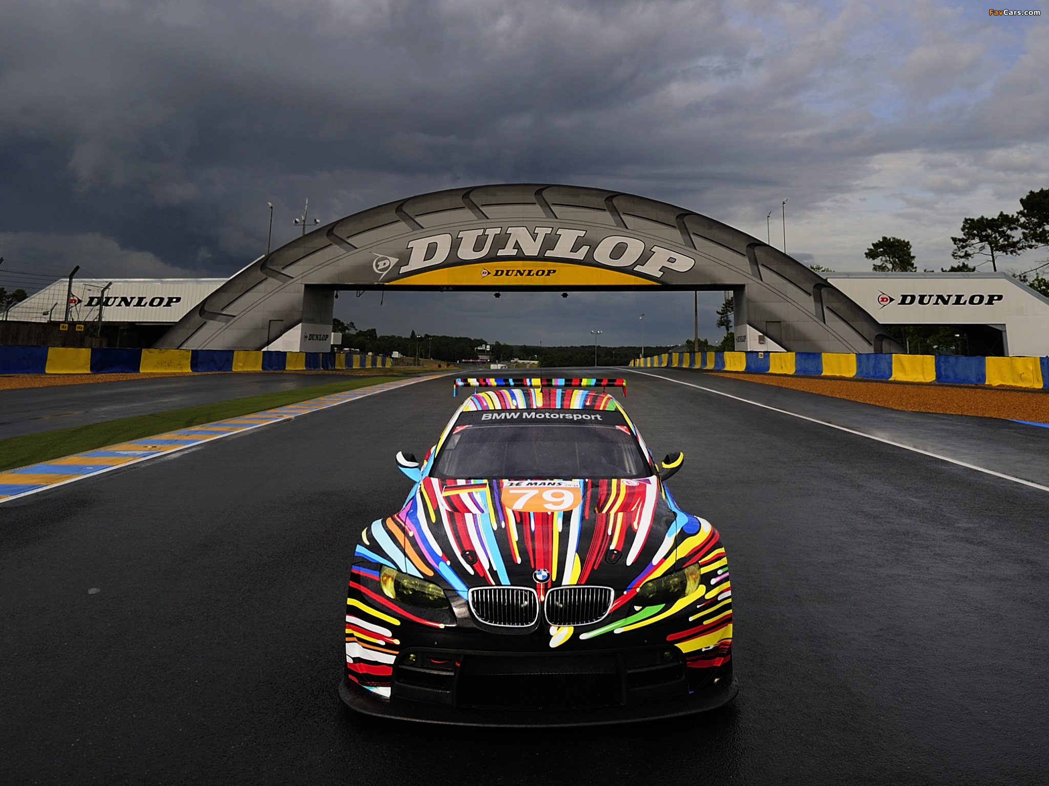 Pictures of BMW M3 GT2 Art Car by Jeff Koons 2010 (2048 x 1536)