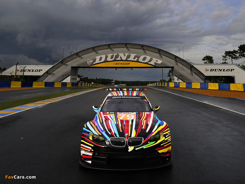 Pictures of BMW M3 GT2 Art Car by Jeff Koons 2010 (800 x 600)