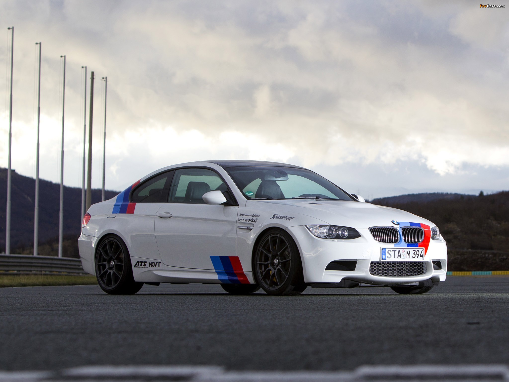BMW M3 wallpapers (2048 x 1536)