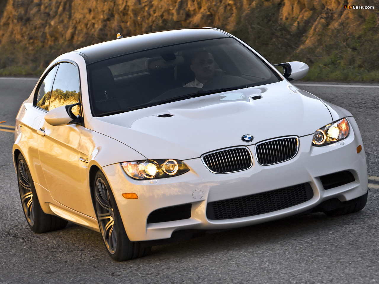 BMW M3 Coupe US-spec (E92) 2007–10 wallpapers (1280 x 960)