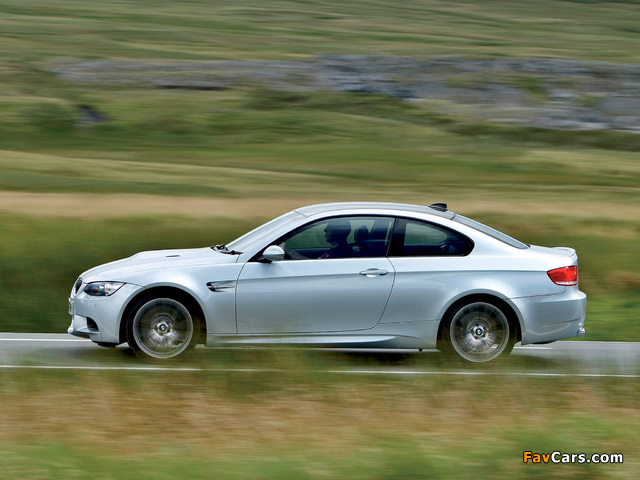 BMW M3 Coupe UK-spec (E92) 2007 wallpapers (640 x 480)