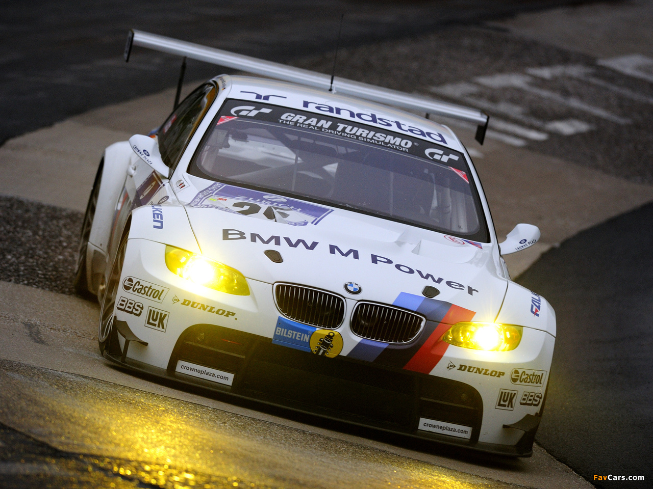 BMW M3 GT2 Race Car (E92) 2009–12 wallpapers (1280 x 960)