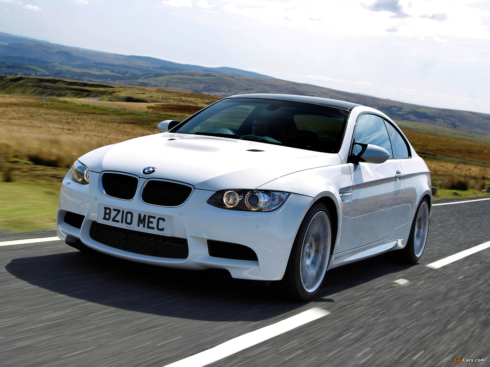 BMW M3 Coupe Competition Package UK-spec (E92) 2010 wallpapers (1600 x 1200)