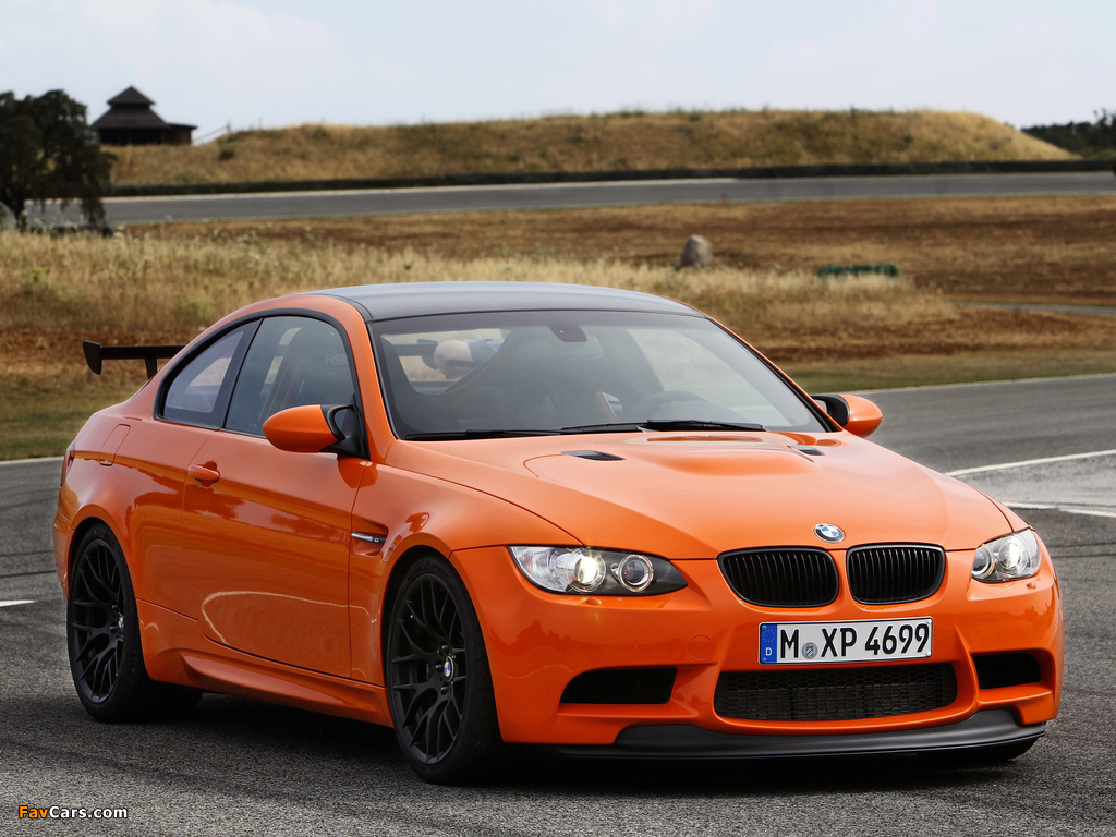 BMW M3 GTS (E92) 2010 wallpapers (1024 x 768)