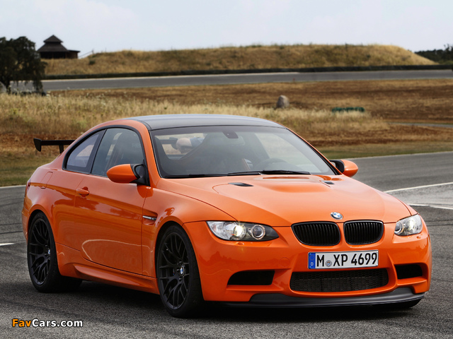 BMW M3 GTS (E92) 2010 wallpapers (640 x 480)