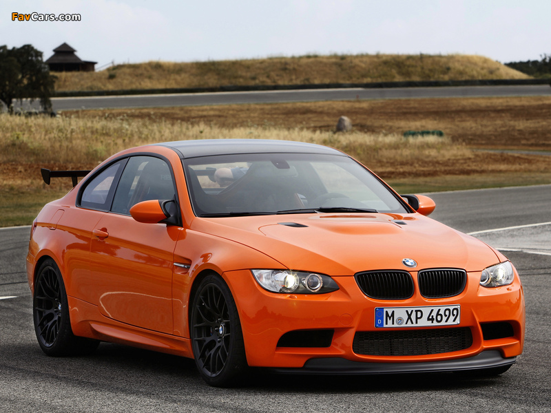 BMW M3 GTS (E92) 2010 wallpapers (800 x 600)