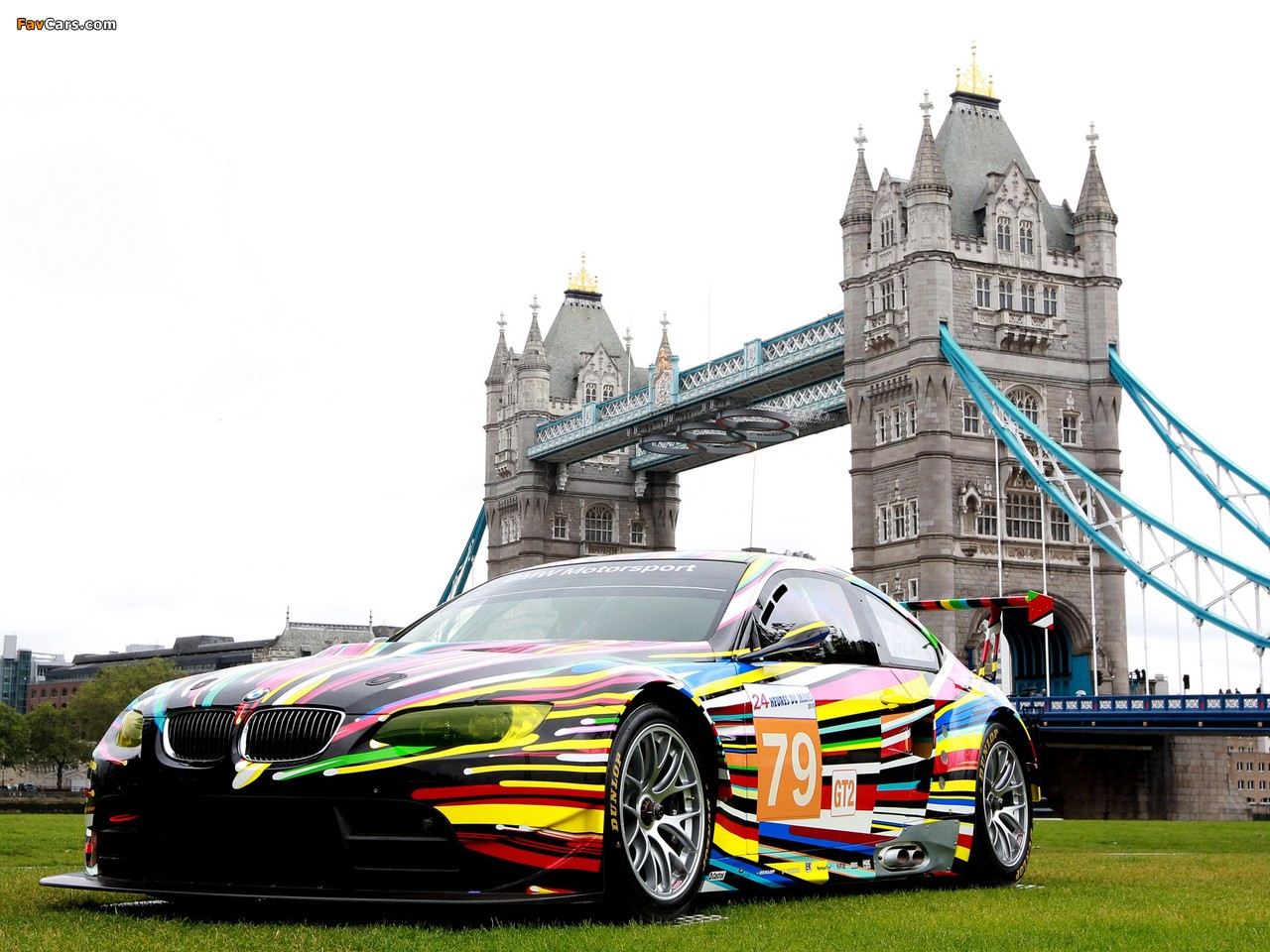 BMW M3 GT2 Art Car by Jeff Koons 2010 wallpapers (1280 x 960)