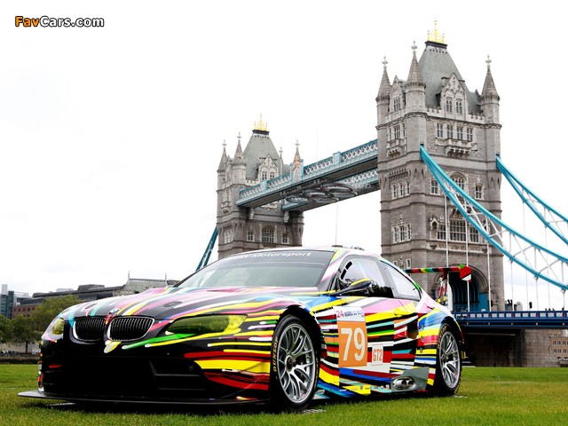 BMW M3 GT2 Art Car by Jeff Koons 2010 wallpapers (640 x 480)