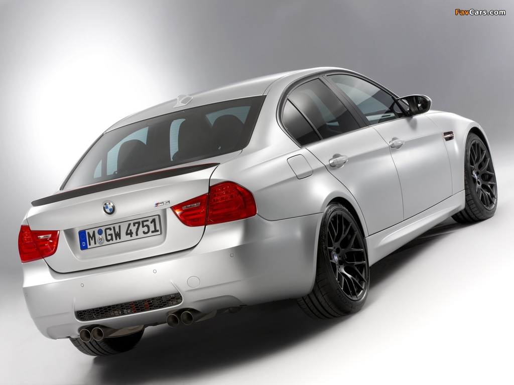 BMW M3 CRT (E90) 2011 wallpapers (1024 x 768)