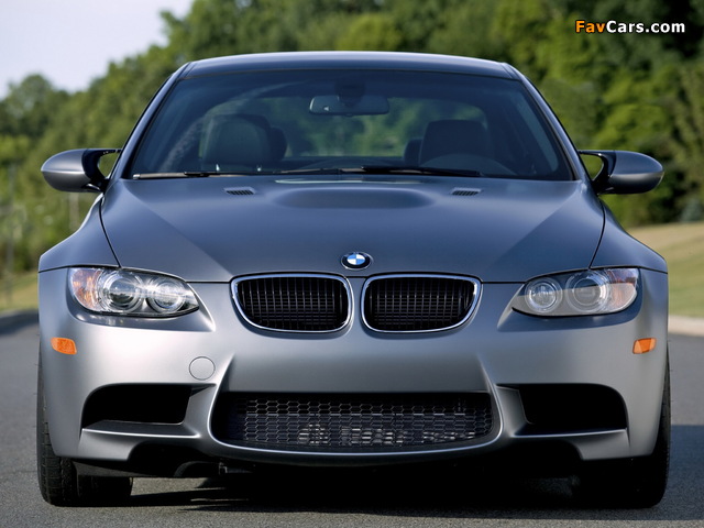 BMW M3 Coupe Frozen Gray Edition (E92) 2011 wallpapers (640 x 480)