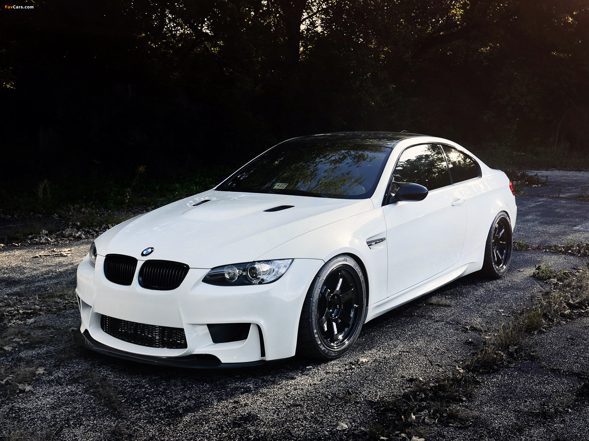 IND BMW M3 Coupe (E92) 2012 wallpapers (2048 x 1536)