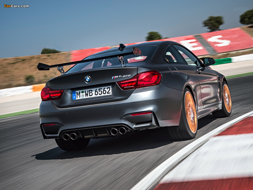 BMW M4 GTS (F82) 2015 wallpapers (1024 x 768)