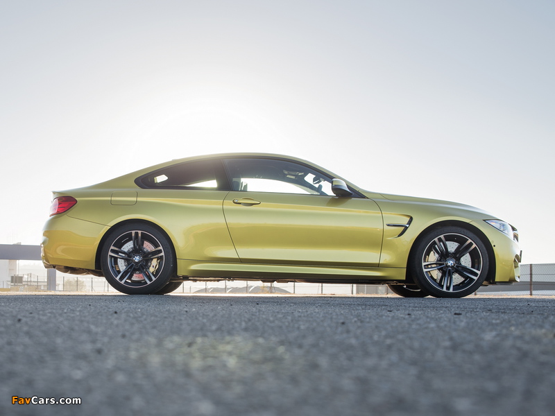 Images of BMW M4 Coupé ZA-spec (F82) 2014 (800 x 600)