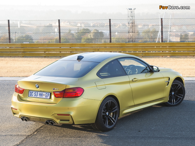 Photos of BMW M4 Coupé ZA-spec (F82) 2014 (640 x 480)