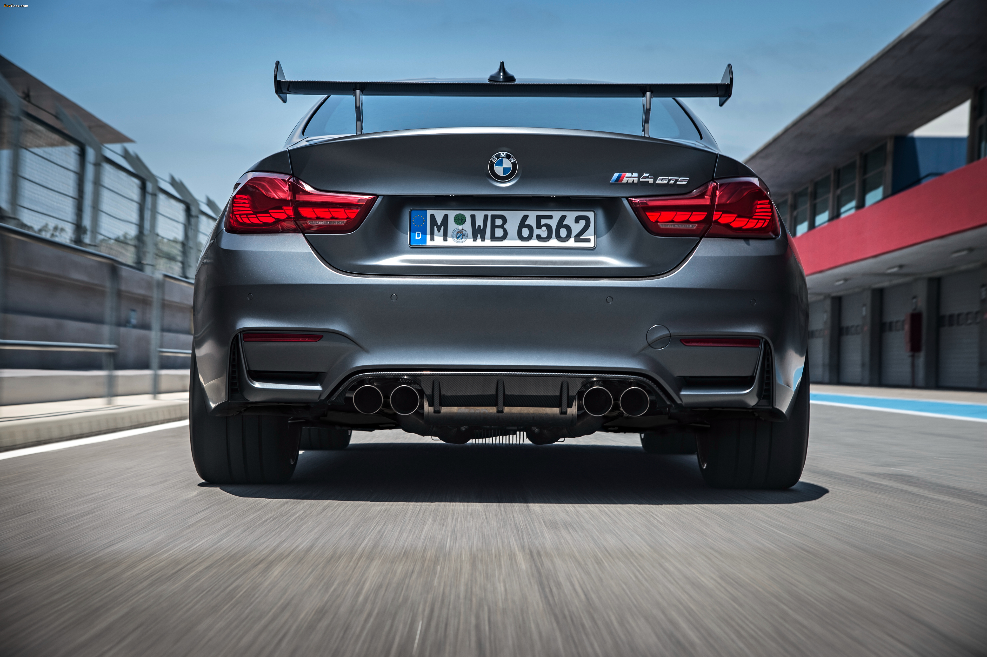 Photos of BMW M4 GTS (F82) 2015 (4096 x 2726)