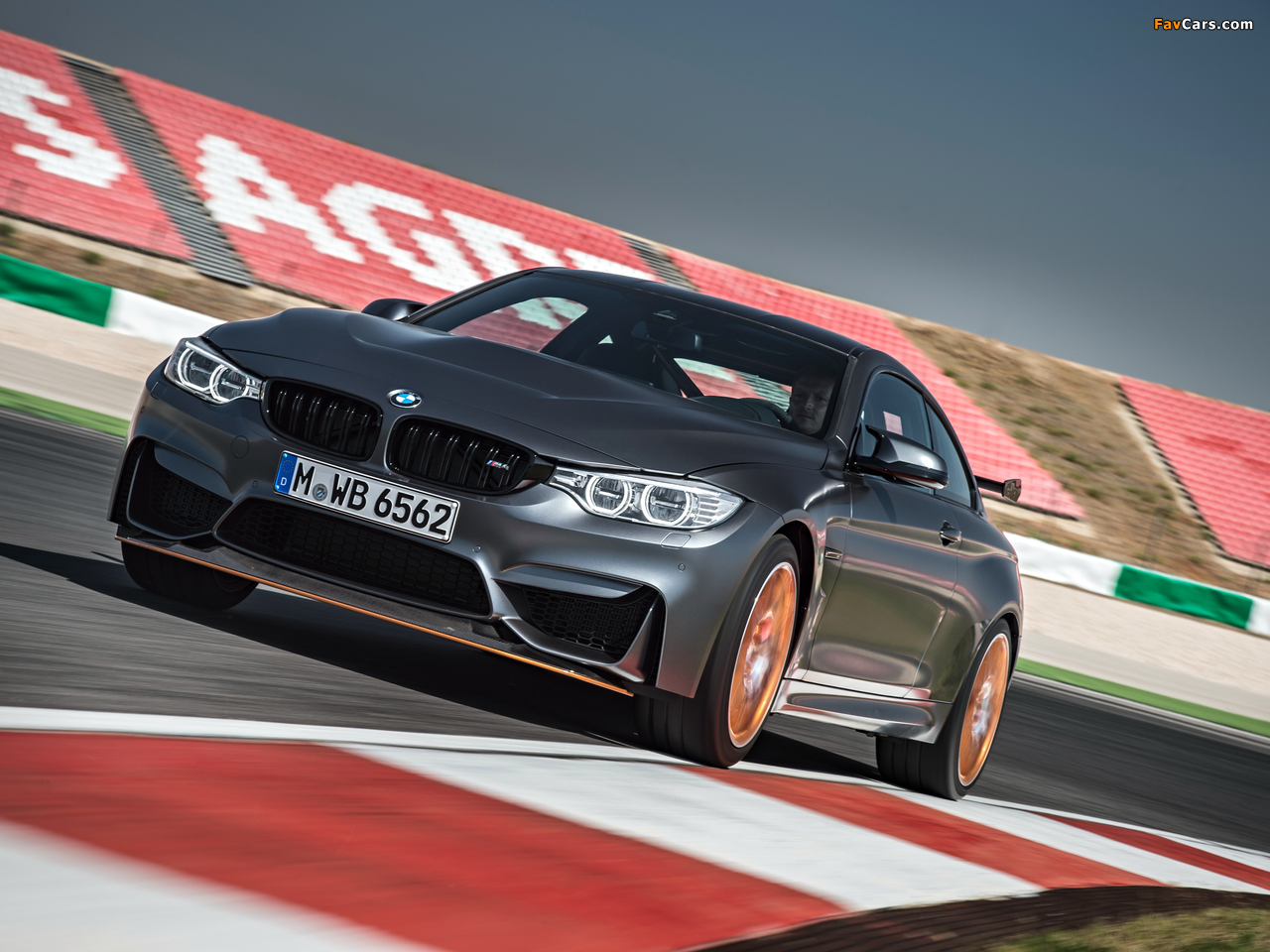 Photos of BMW M4 GTS (F82) 2015 (1280 x 960)