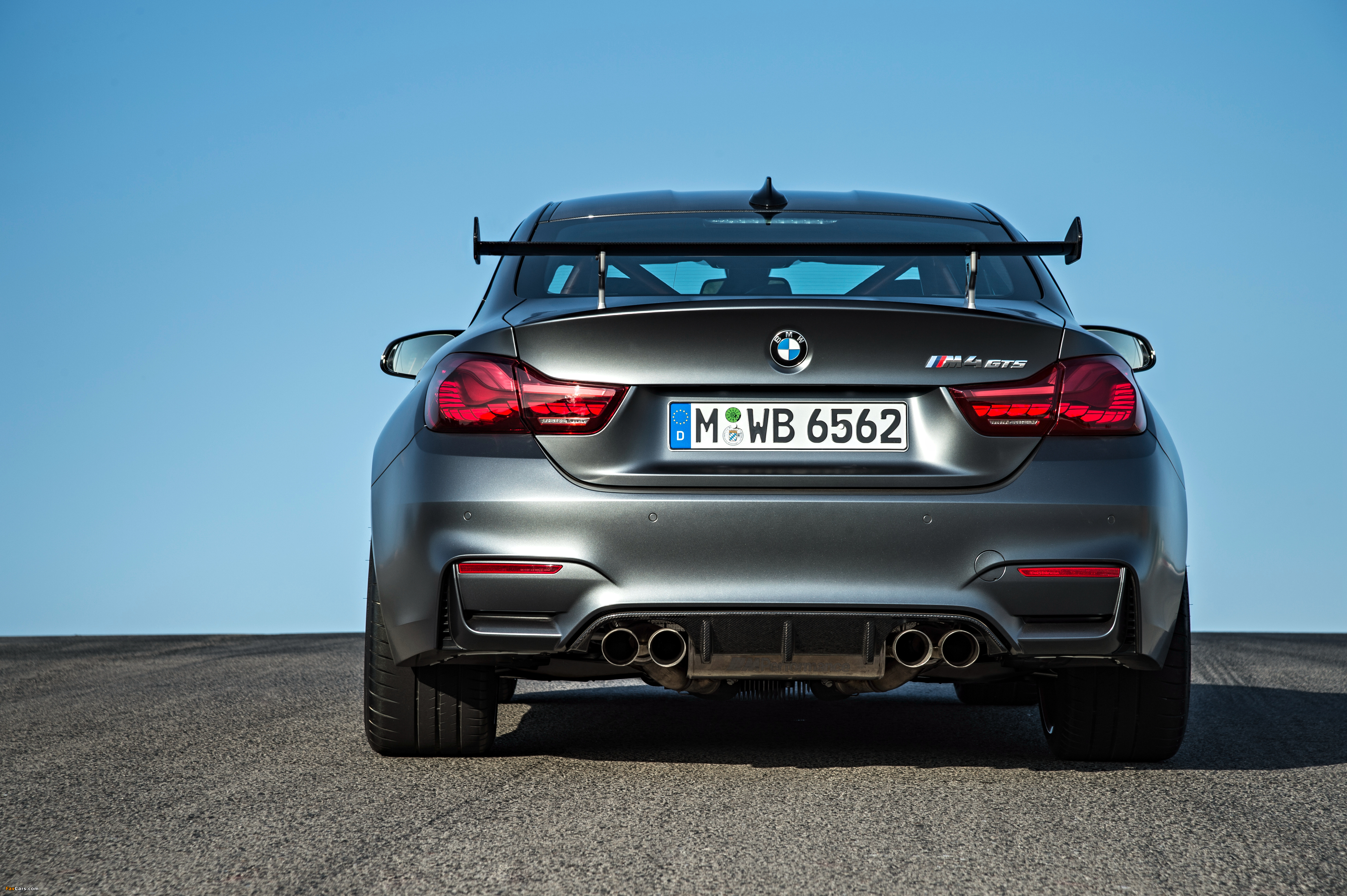 Pictures of BMW M4 GTS (F82) 2015 (4096 x 2726)
