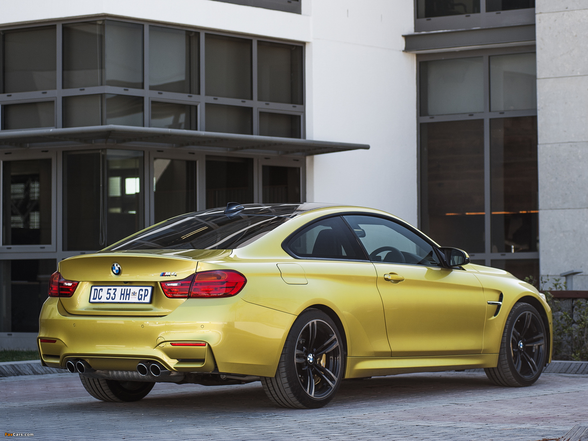 BMW M4 Coupé ZA-spec (F82) 2014 wallpapers (2048 x 1536)