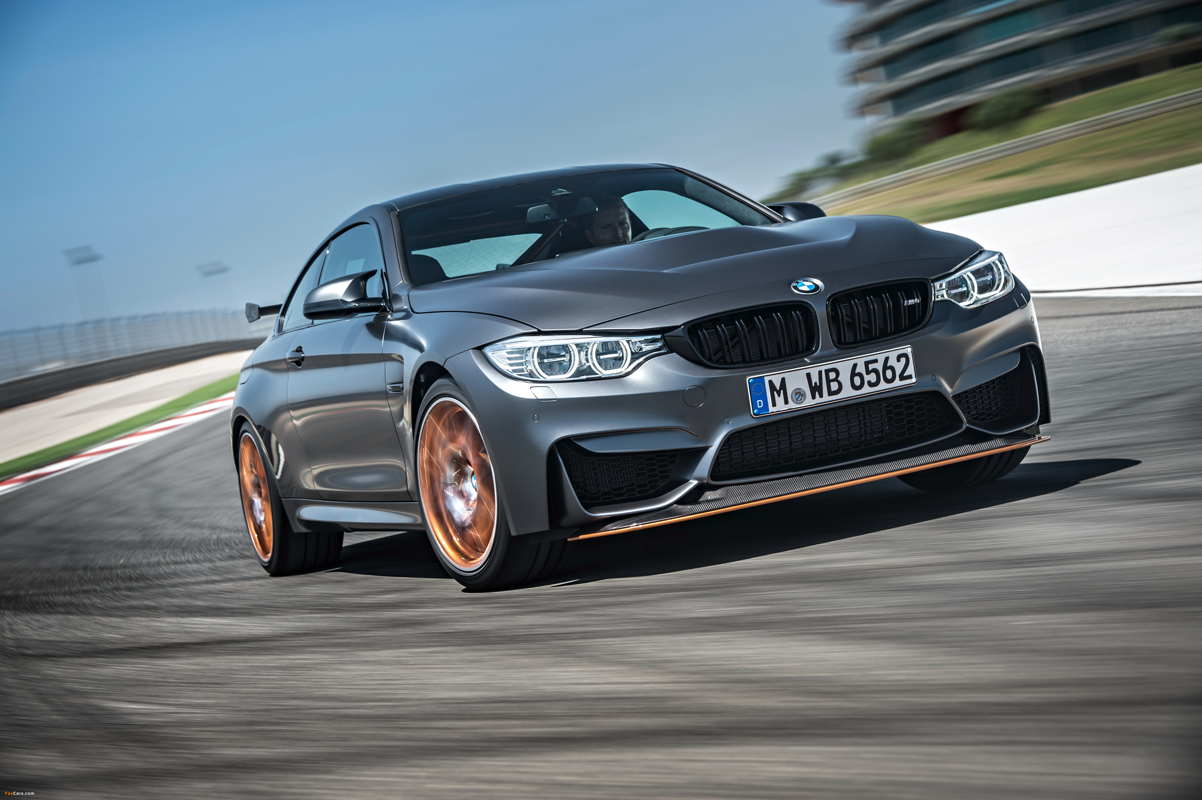 BMW M4 GTS (F82) 2015 wallpapers (4096 x 2726)