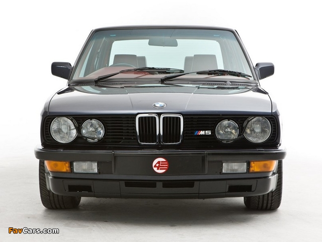 BMW M5 UK-spec (E28) 1986–87 wallpapers (640 x 480)