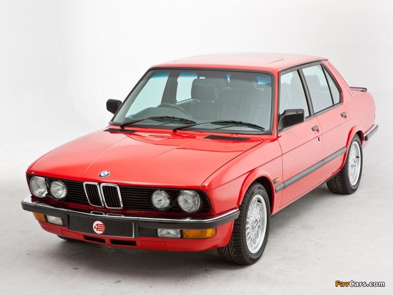 BMW M5 UK-spec (E28) 1986–87 wallpapers (800 x 600)