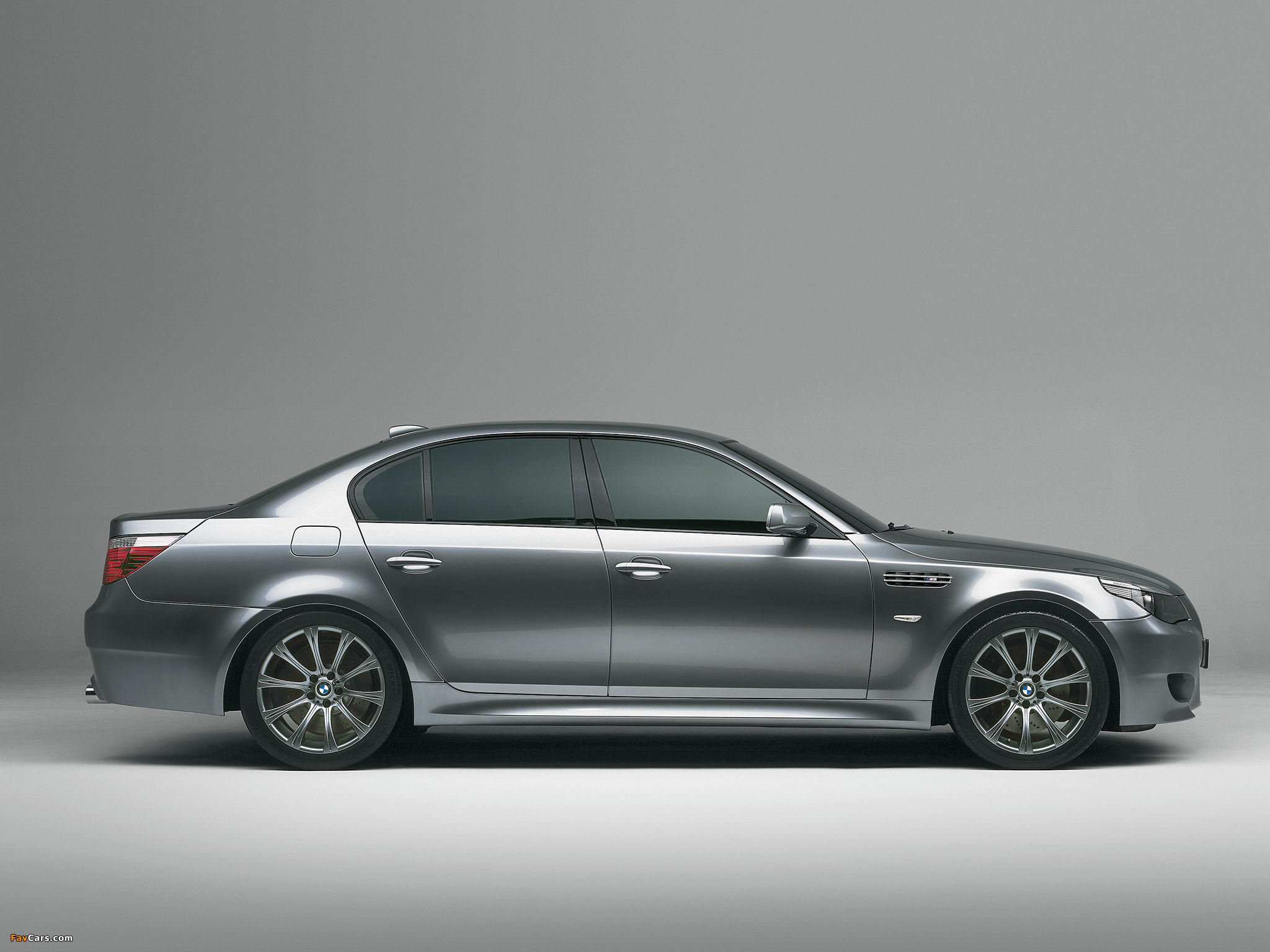 BMW Concept M5 (E60) 2004 wallpapers (2048 x 1536)