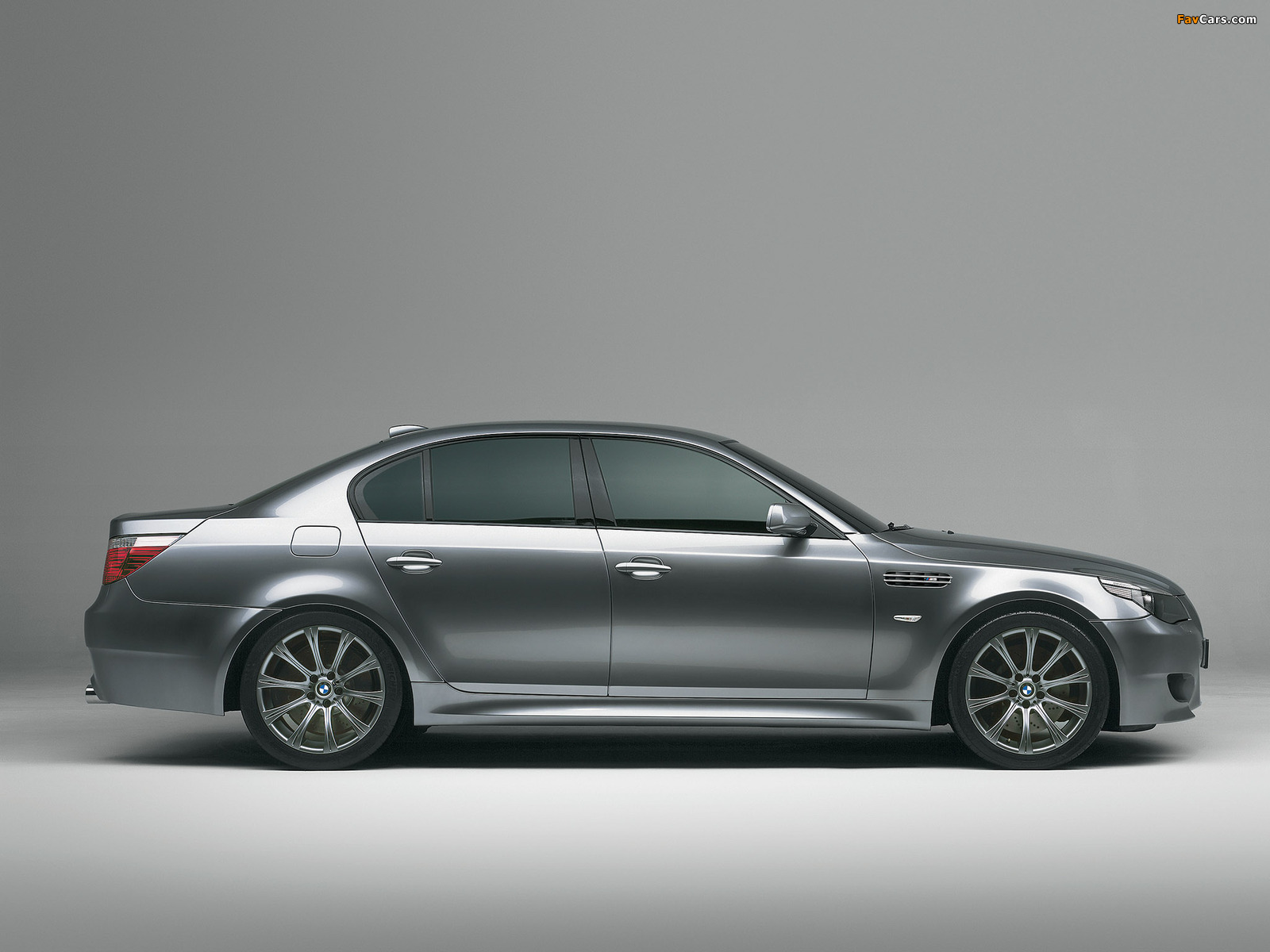 BMW Concept M5 (E60) 2004 wallpapers (1600 x 1200)