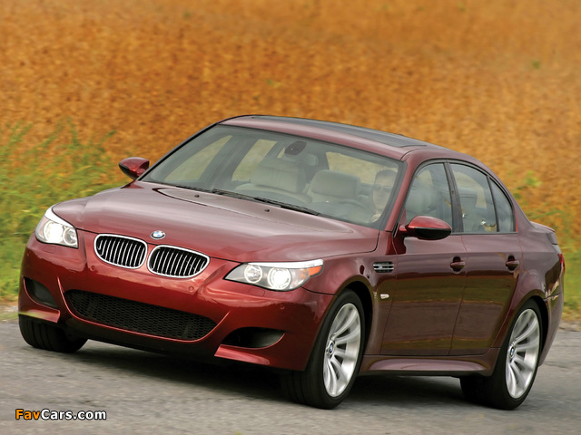 BMW M5 US-spec (E60) 2005–09 images (640 x 480)