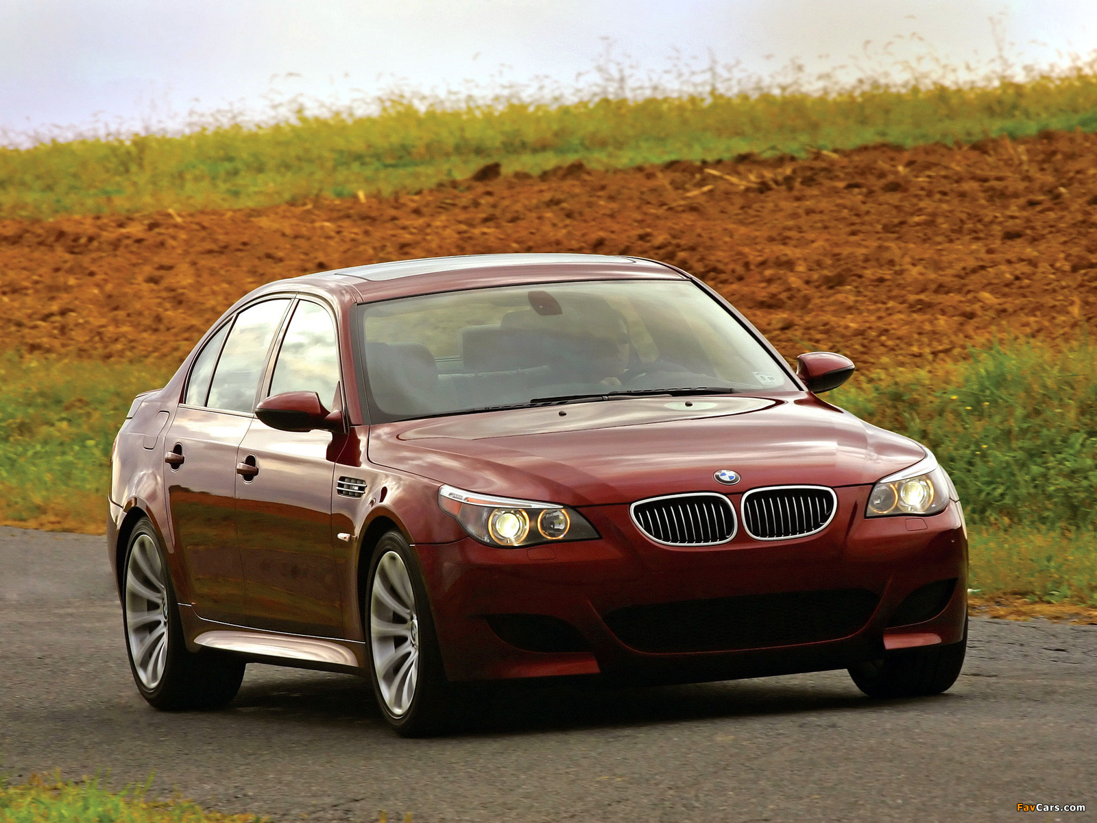 BMW M5 US-spec (E60) 2005–09 images (1600 x 1200)