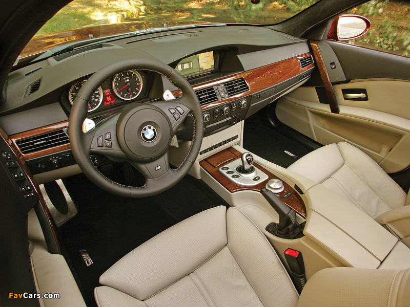 BMW M5 US-spec (E60) 2005–09 pictures (800 x 600)