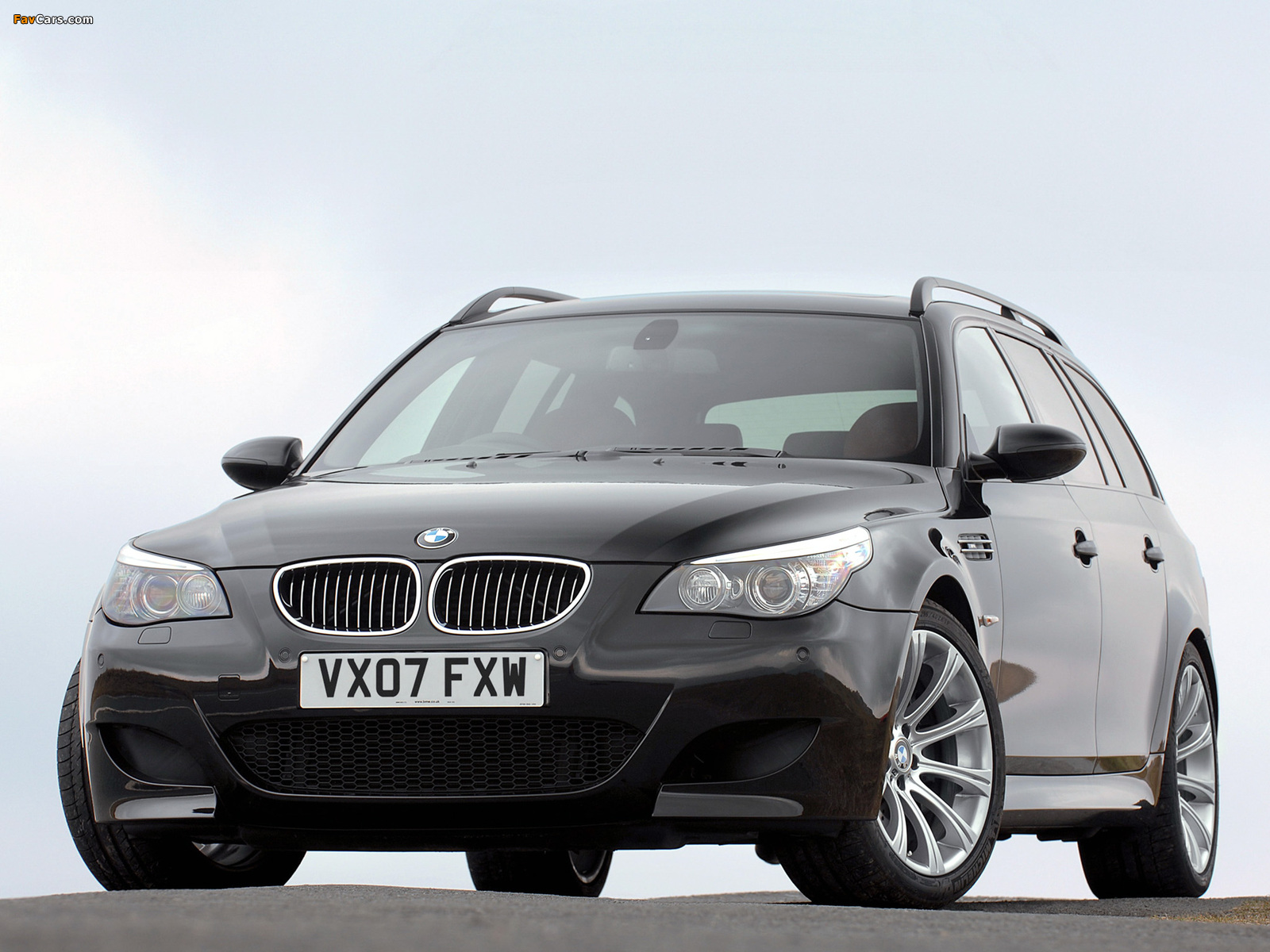 BMW M5 Touring UK-spec (E61) 2007–10 photos (1600 x 1200)