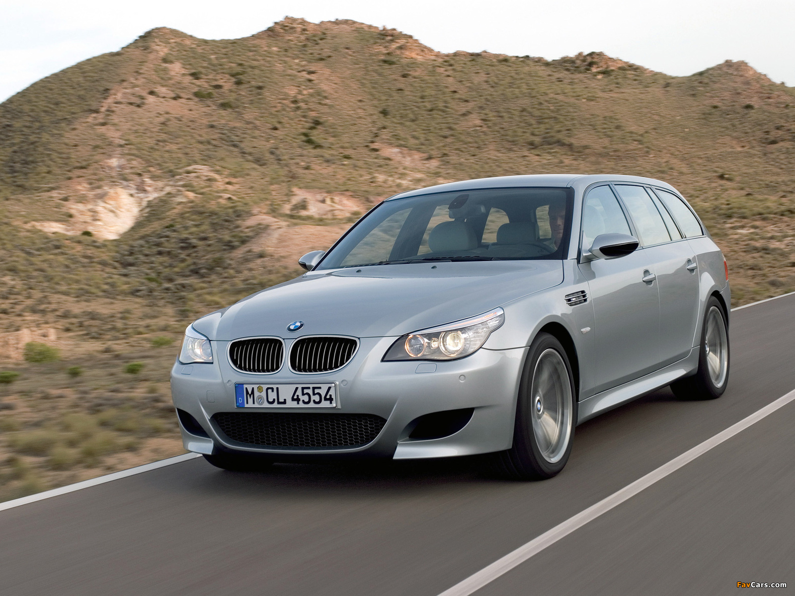 BMW M5 Touring (E61) 2007–10 photos (1600 x 1200)