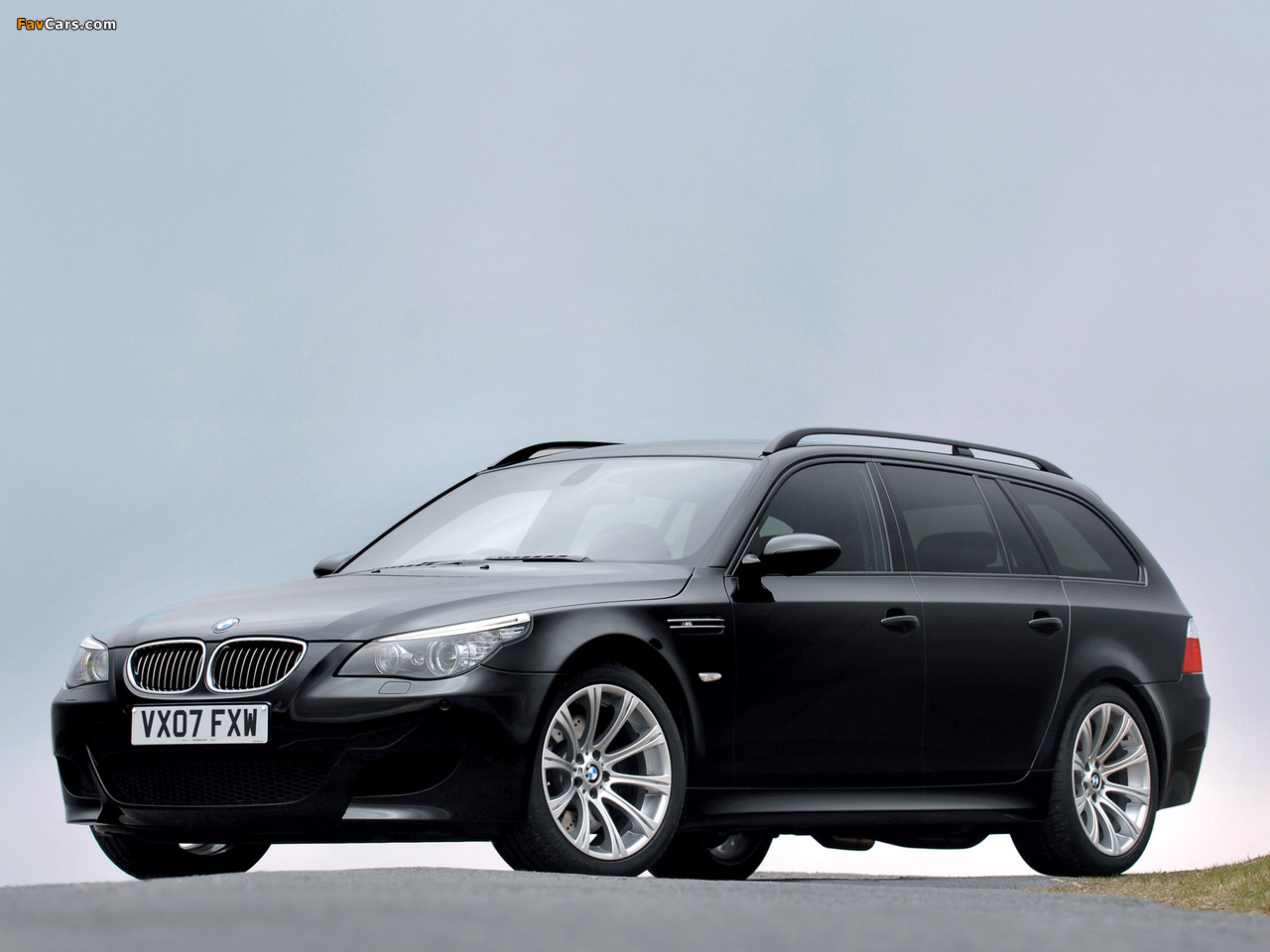 BMW M5 Touring UK-spec (E61) 2007–10 pictures (1280 x 960)