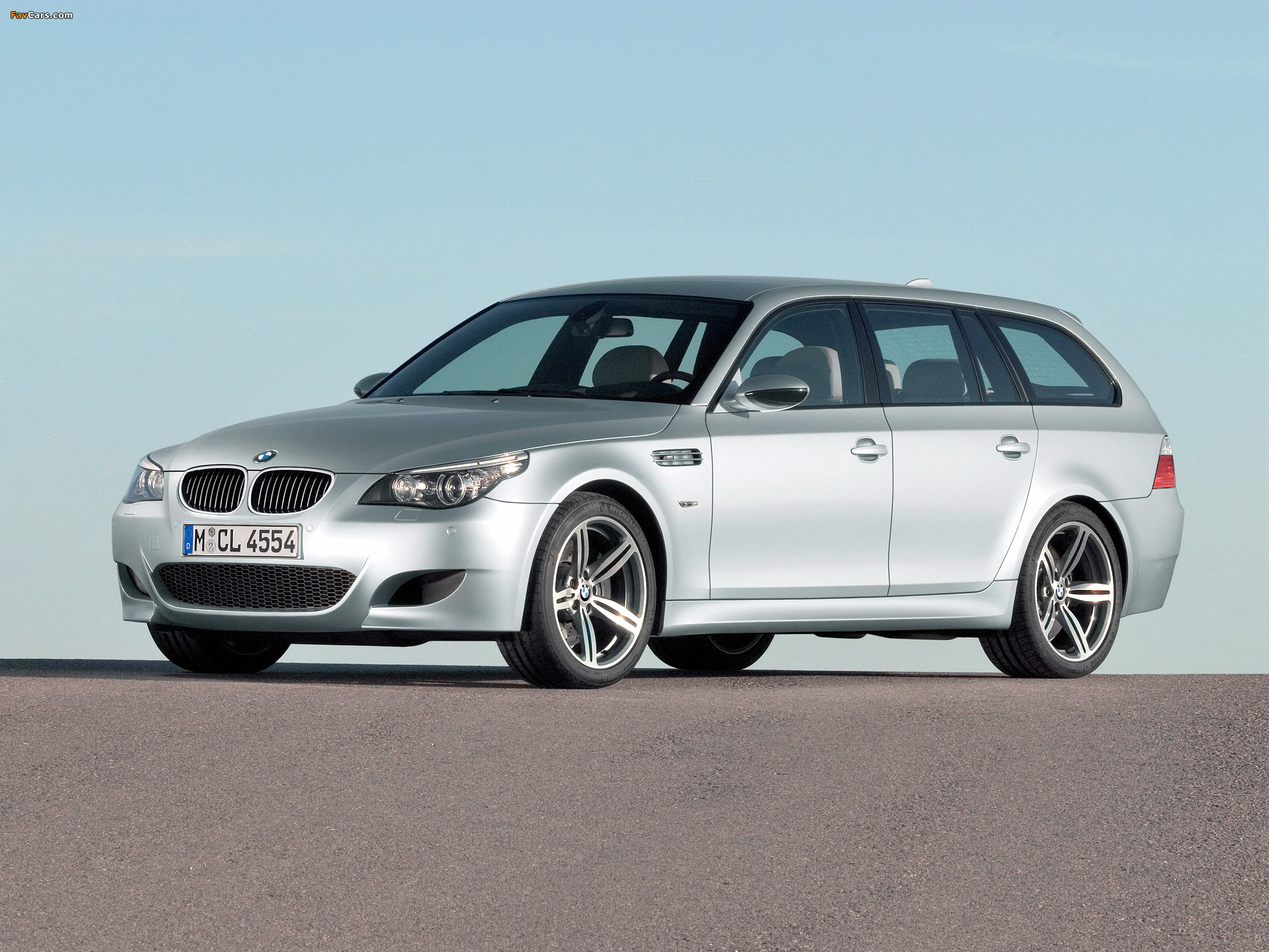 BMW M5 Touring (E61) 2007–10 pictures (2048 x 1536)