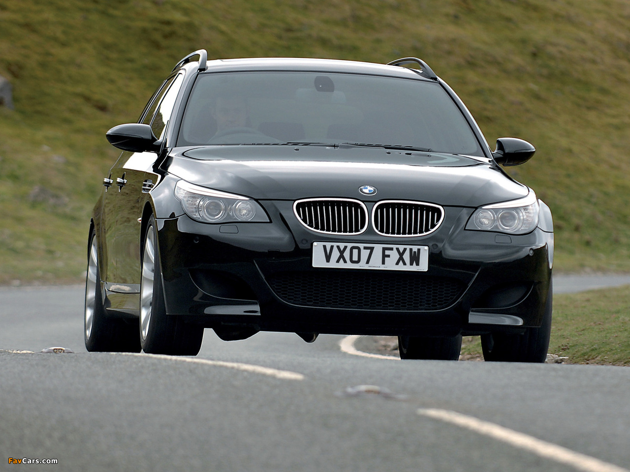 BMW M5 Touring UK-spec (E61) 2007–10 wallpapers (1280 x 960)