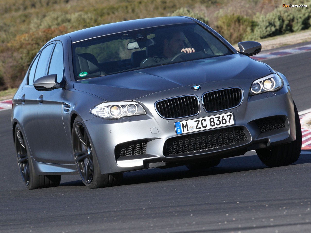 BMW M5 Individual (F10) 2011 images (1280 x 960)