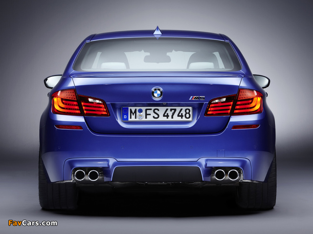 BMW M5 (F10) 2011 images (640 x 480)