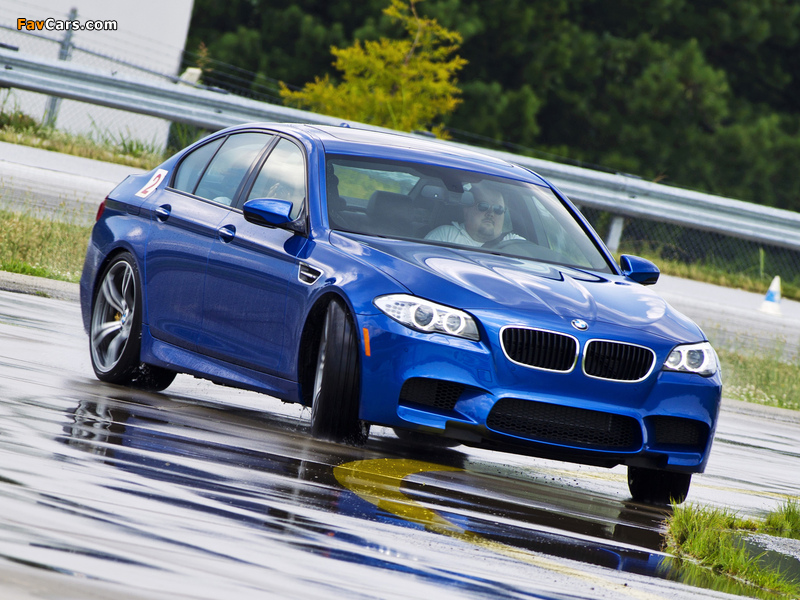 BMW M5 US-spec (F10) 2011 pictures (800 x 600)