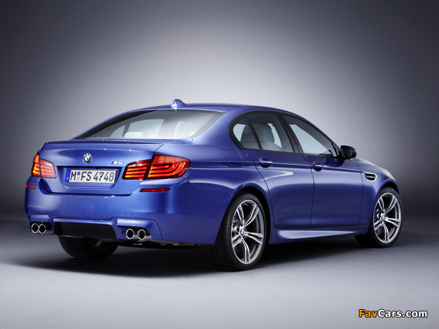 BMW M5 (F10) 2011 pictures (640 x 480)