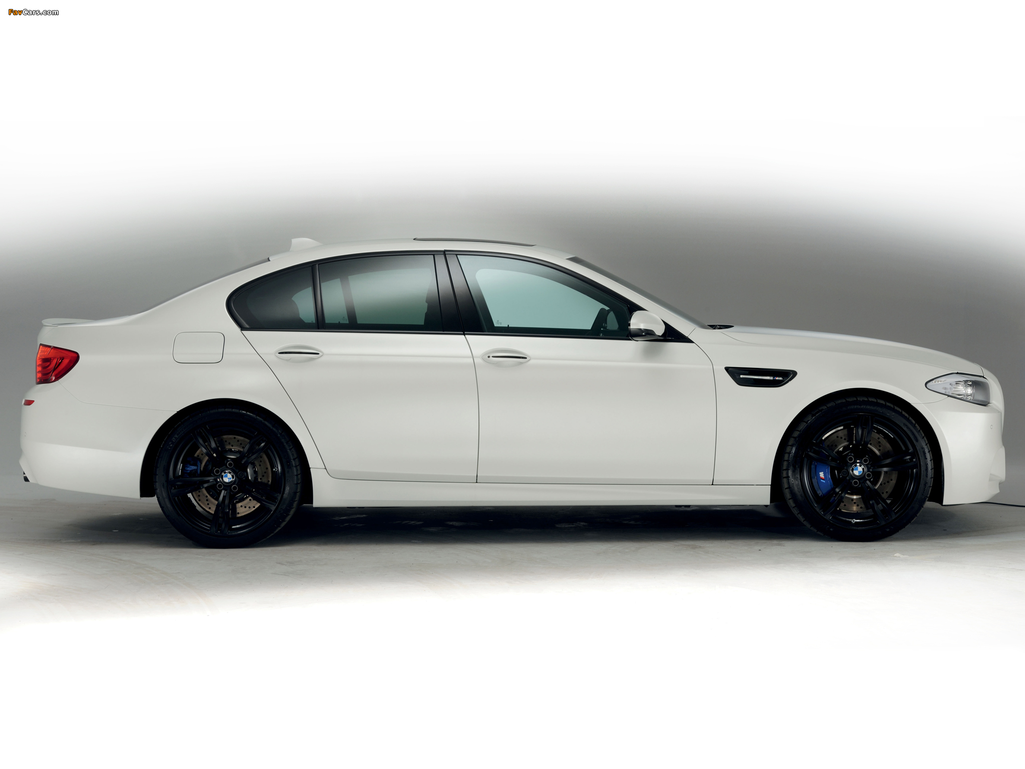 BMW M5 Performance Edition (F10) 2012 wallpapers (2048 x 1536)