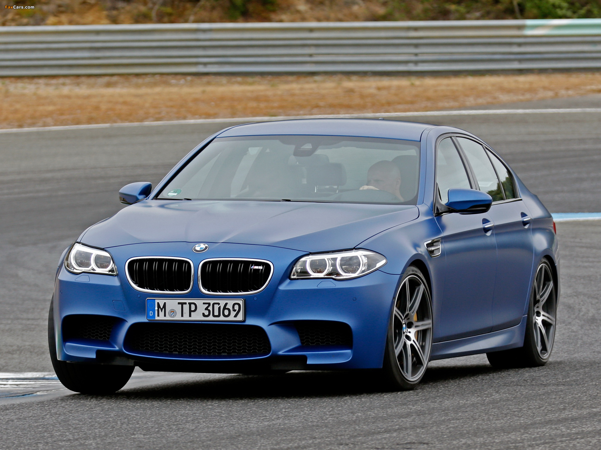 BMW M5 Competition Package (F10) 2013 images (2048 x 1536)